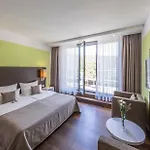 Im Schulhaus Hotel