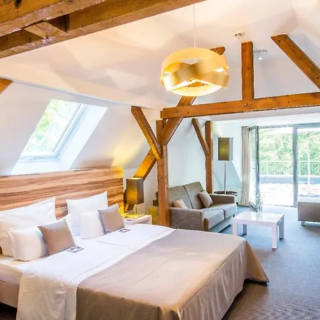 Szálloda Im Schulhaus 4*