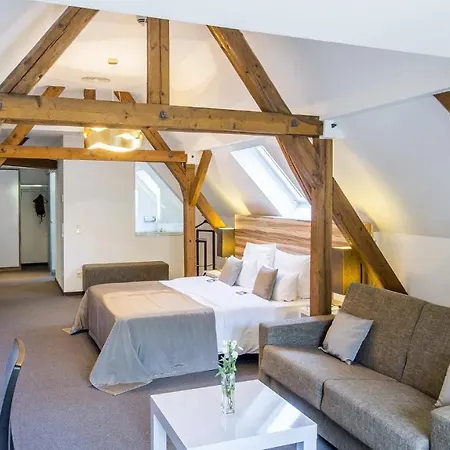 Im Schulhaus Hotel