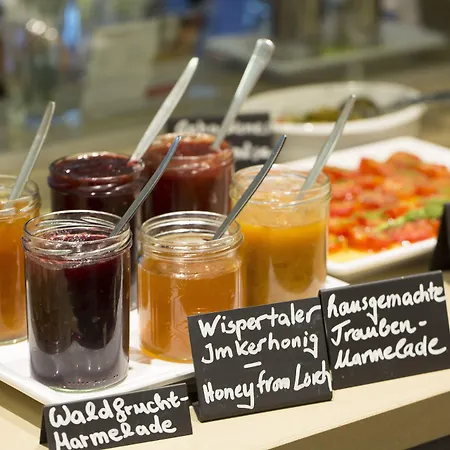 Hotel Im Schulhaus 4*