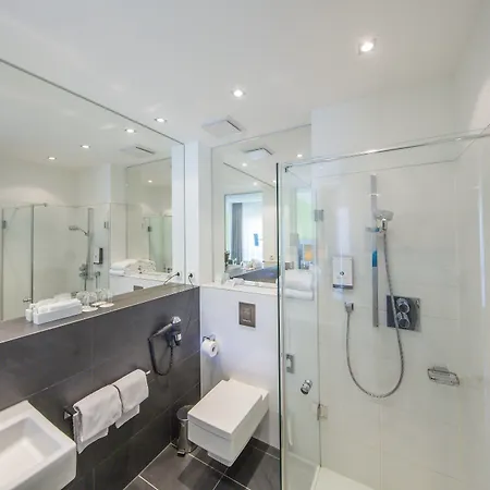 Im Schulhaus Hotel 4*