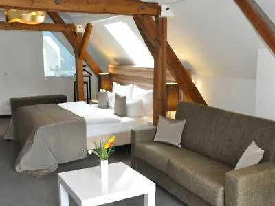 Im Schulhaus 4*