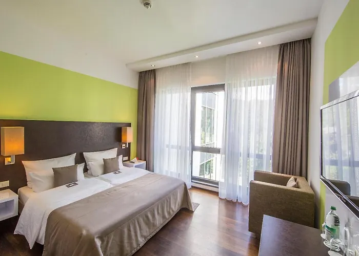 Im Schulhaus Szálloda Lorch am Rhein