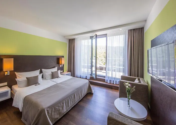 Im Schulhaus Szálloda