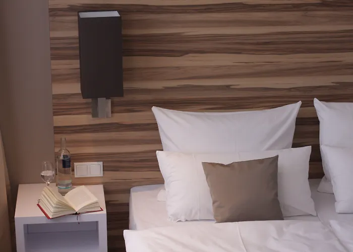 Im Schulhaus Szálloda Lorch am Rhein