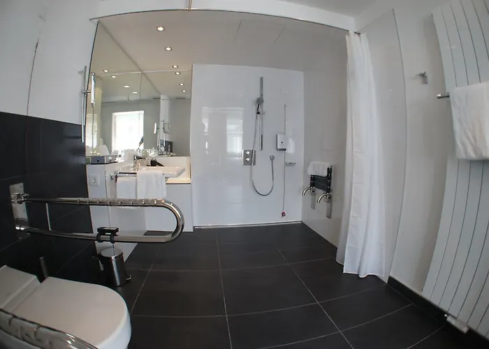 Im Schulhaus Szálloda Lorch am Rhein